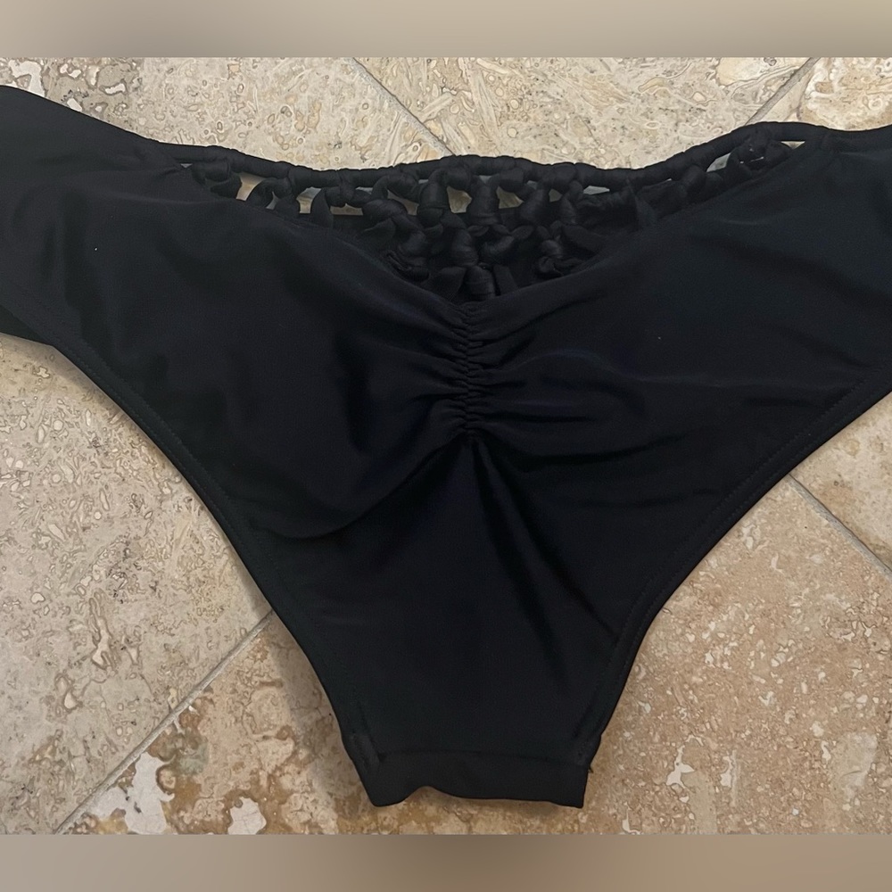Laser cut rip curl cheeky bikini bottoms